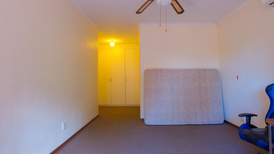 3 Bedroom Property for Sale in Safari Gardens North West